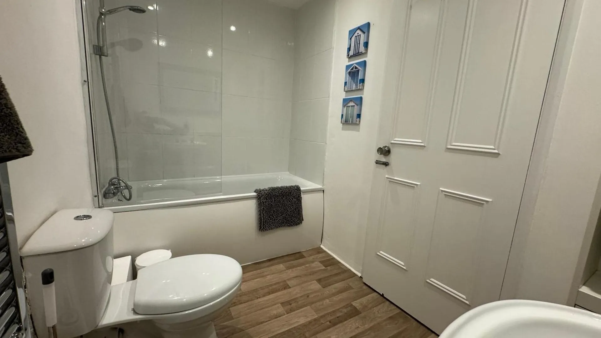 Cosy Home With Parking Close To City Centre Exeter