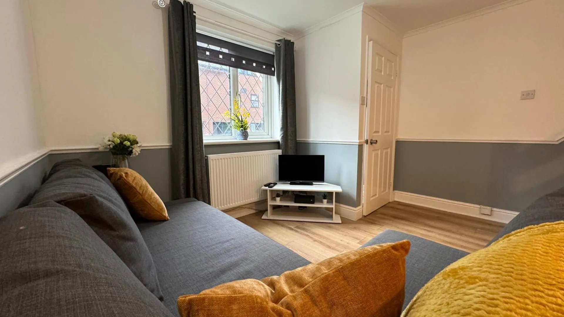 Cosy Home With Parking Close To City Centre Exeter 0*,  United Kingdom