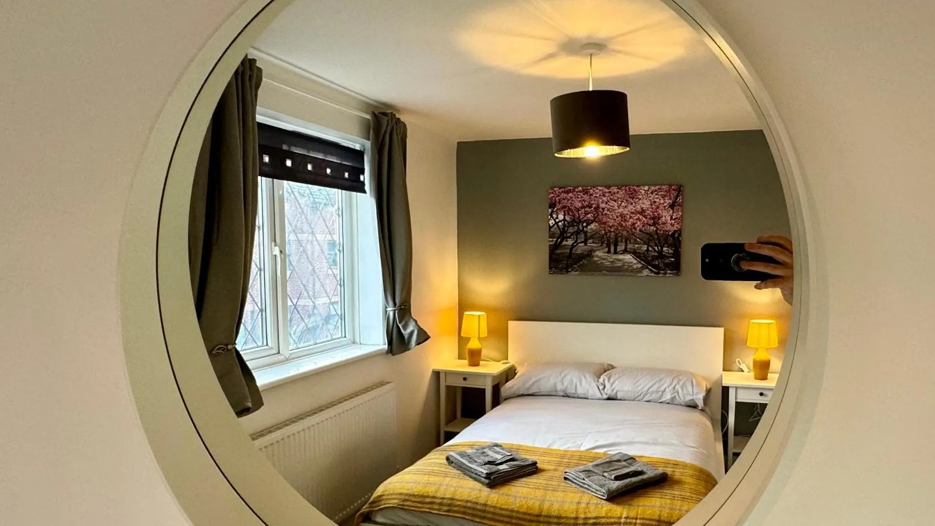 Cosy Home With Parking Close To City Centre Exeter Holiday home